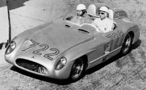Moss-Piloting-Mille-Miglia-min-min
