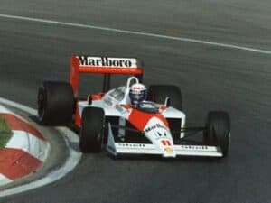 alain_prost_mclaren-min
