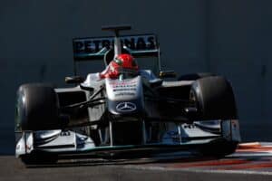 schumacher-mercedes-f1-min-min