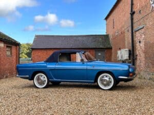 Renault-caravelle (2)-min